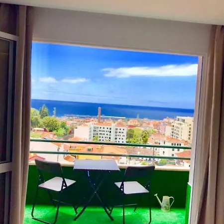 Modern In With Sea View 70 M² Apartament *