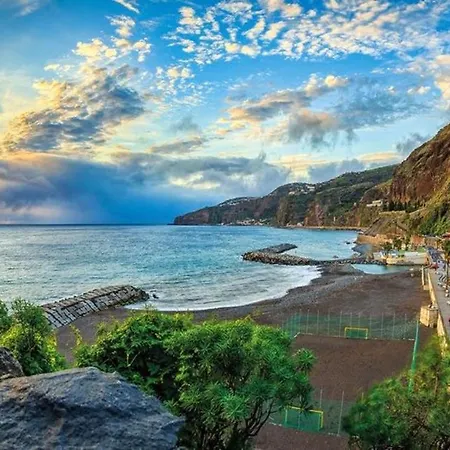 아파트 Charming In With Sea And Mountain View 70 M²